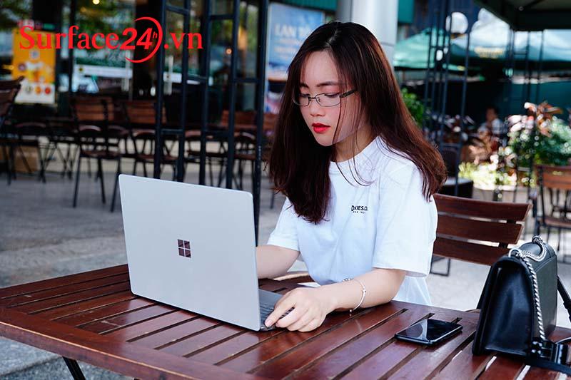 Surface Laptop 2 1