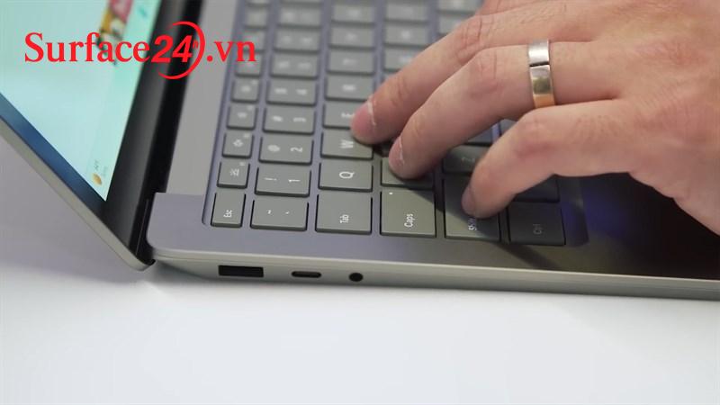 Microsoft Surface Laptop 5 13.5 inch i5/8G/256GB (Like New) 6 surface laptop 5 4