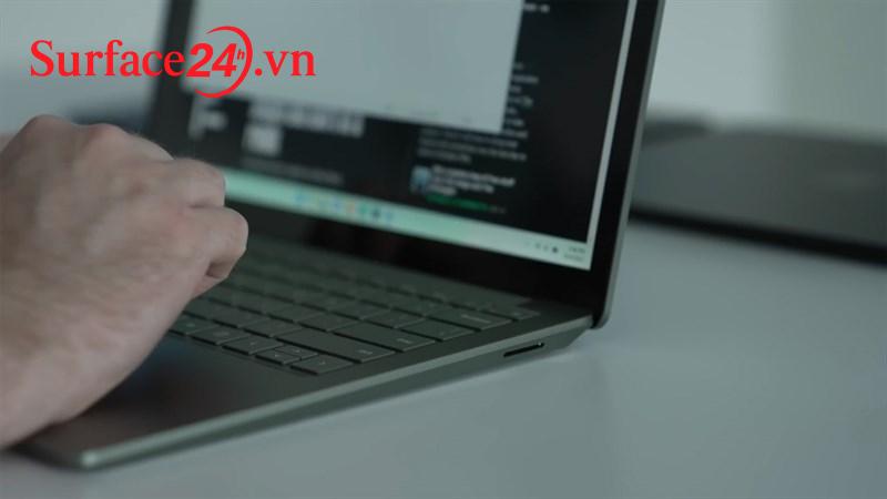 Microsoft Surface Laptop 5 13.5 inch i5/8G/256GB (Like New) 7 surface laptop 5 5